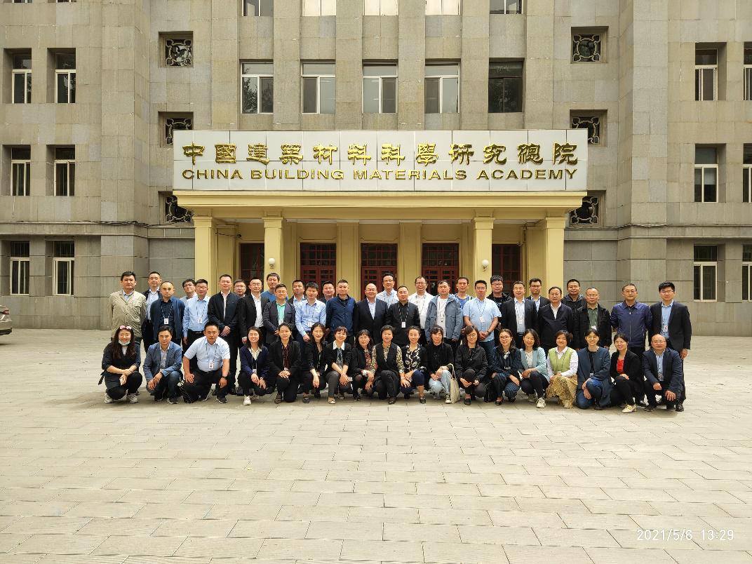 中青班簡報(12)1.jpg 中青班簡報(12)1.jpg